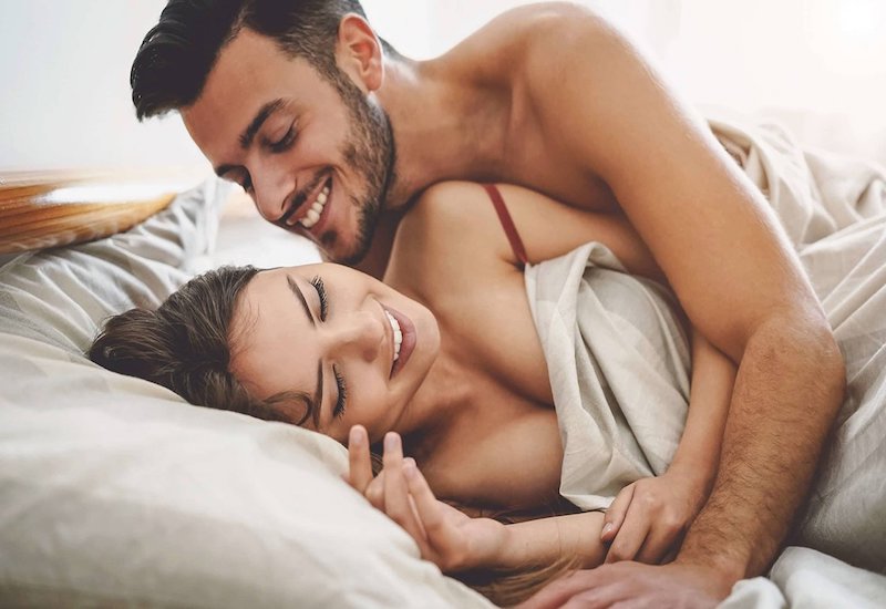 Ngoài ra, cách phụ nữ đạt cực khoái liên quan đến việc họ thở ngày càng nhanh hơn, do đó đạt được "cực khoái".